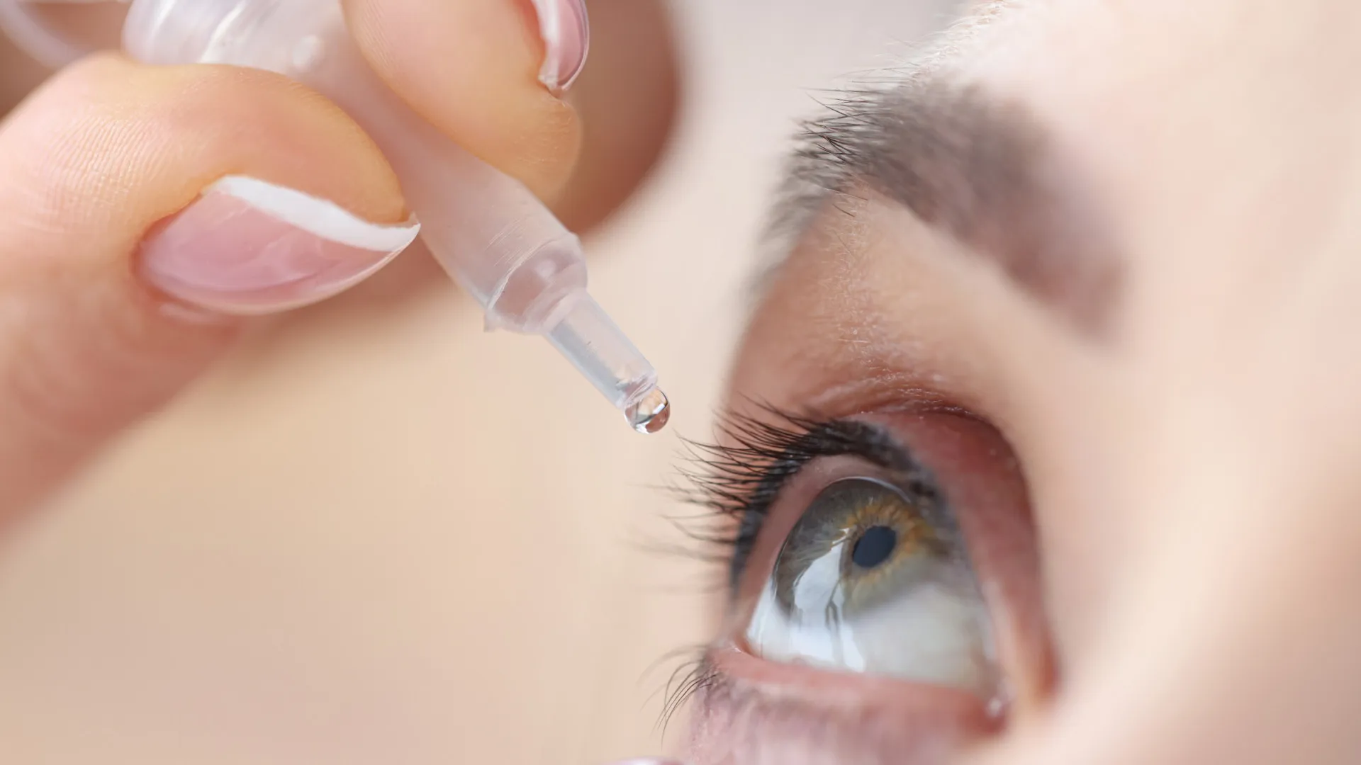 
                    Hipermetropia. Novas gotas podem ser alternativa aos óculos ou cirurgia
                