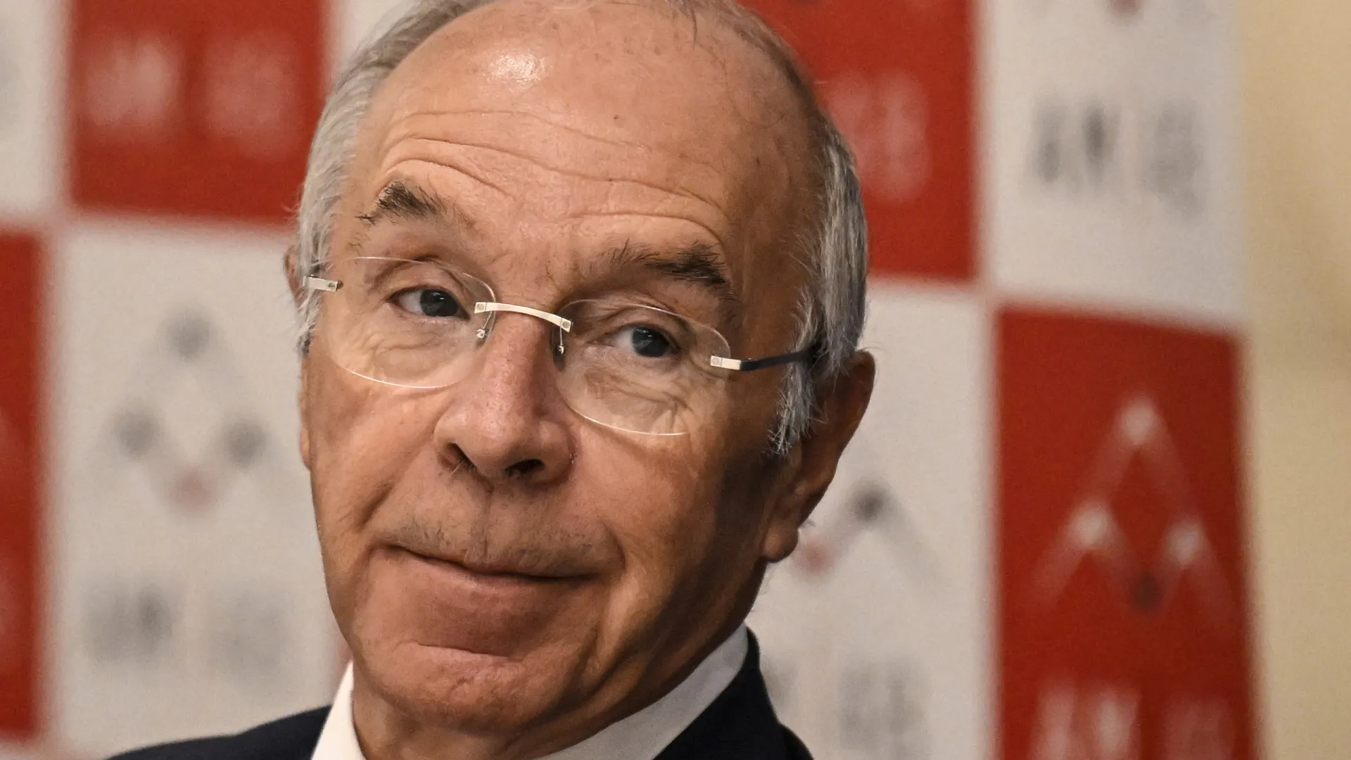 
                    Governo e UGT? Marques Mendes apela: 