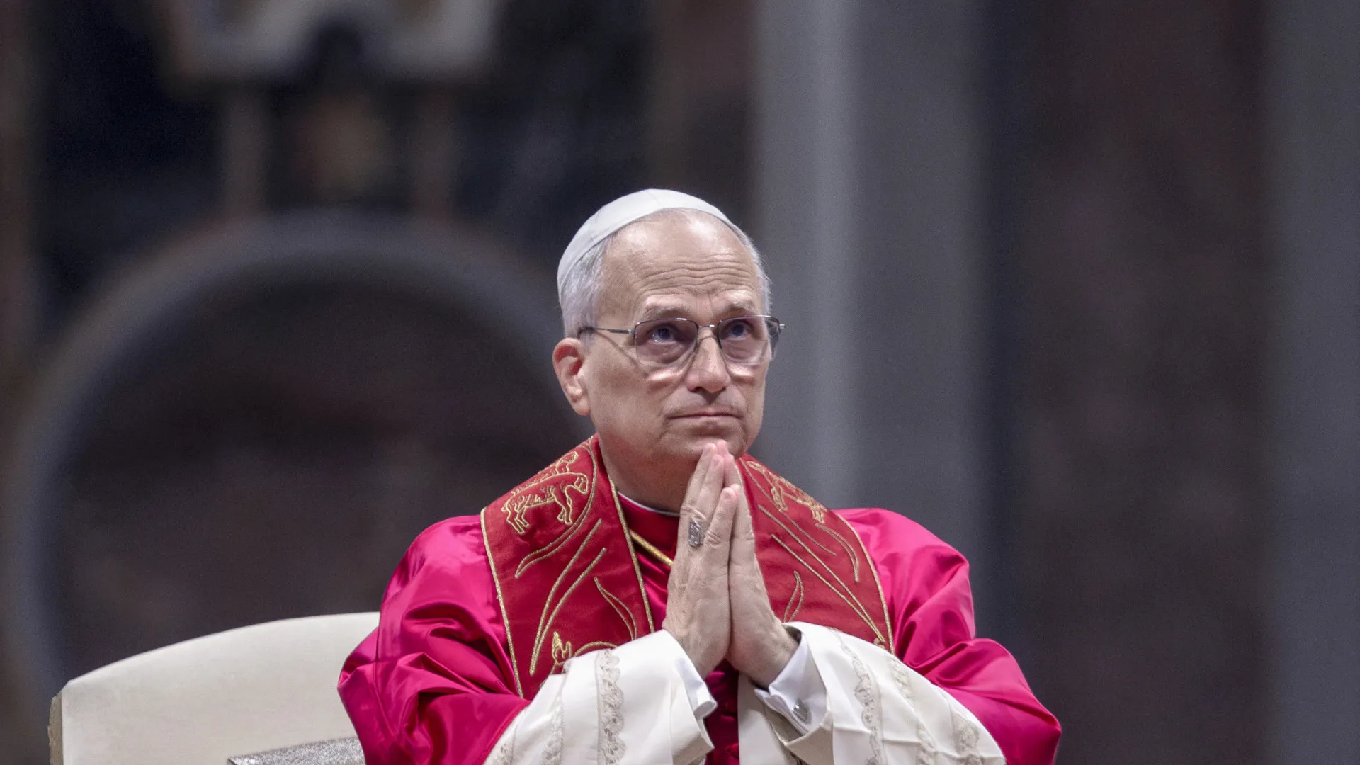 
                    Papa apela ao diálogo inter-religioso numa 