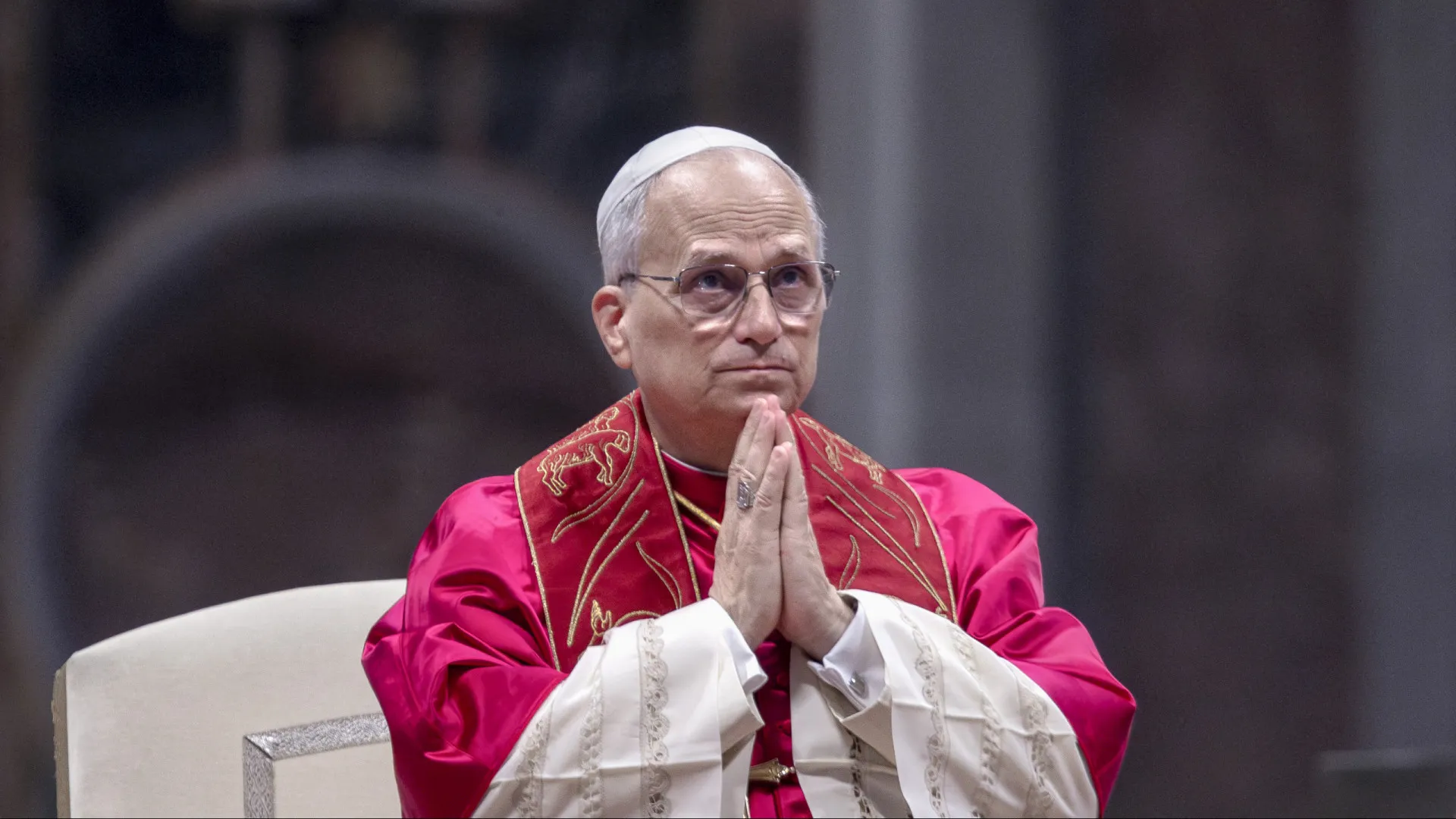 
                    Papa pede que escolas católicas apoiem desfavorecidos e evitem tecnofobia
                