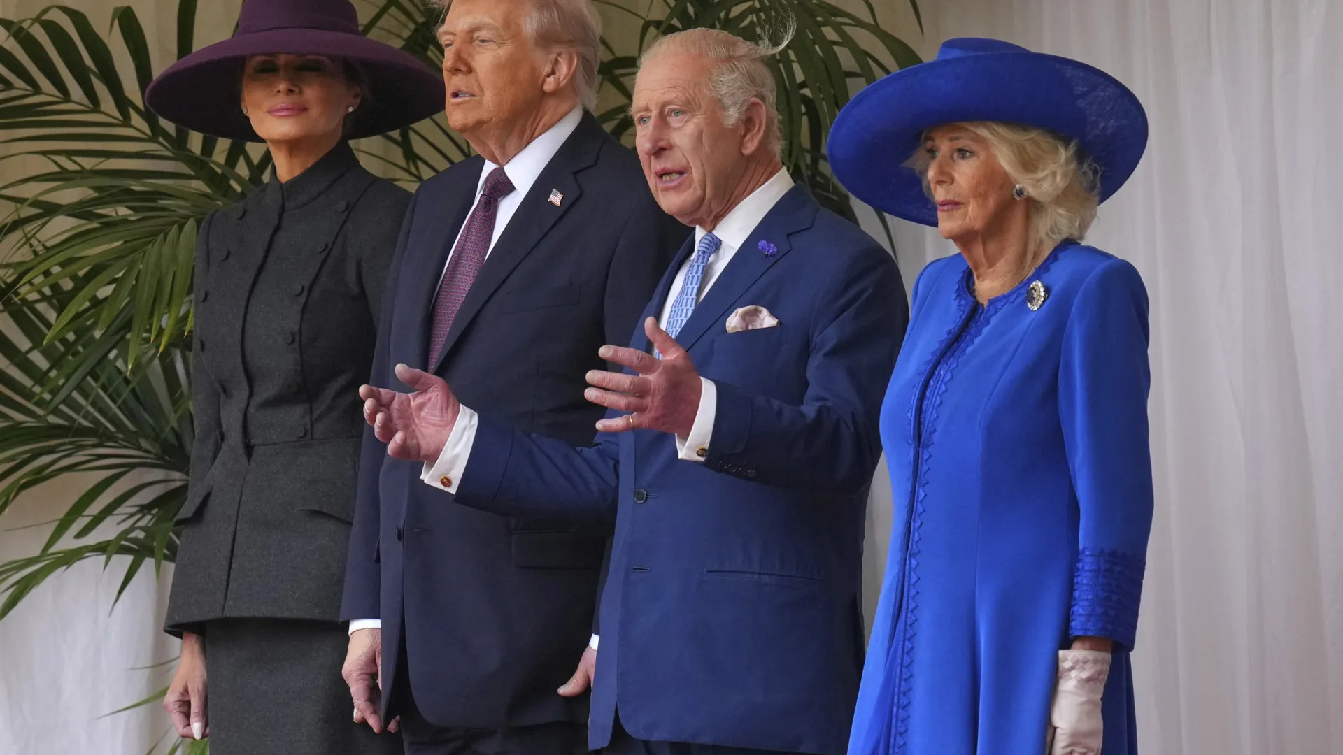 
                    Trump já está em Windsor. Eis as imagens do encontro com a família real
                