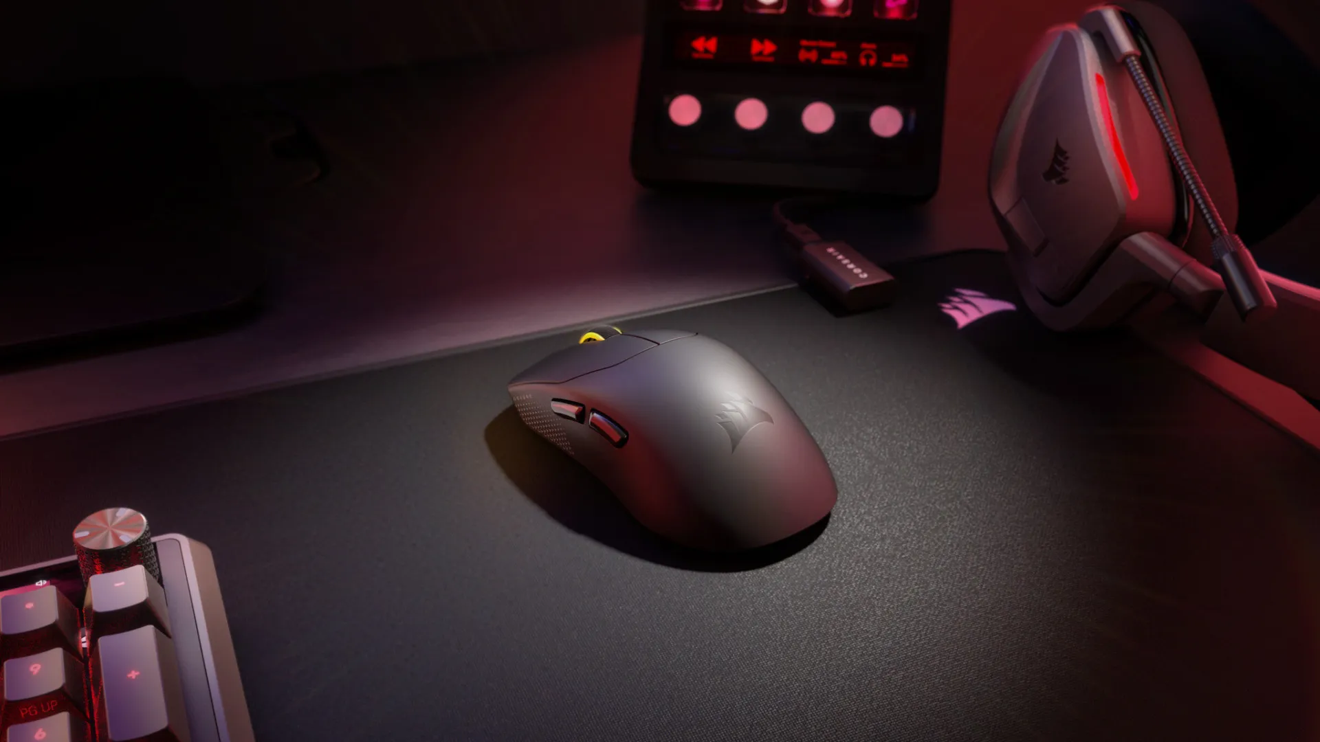 
                    Análise ao Corsair Sabre v2 Pro. Um dos ratos mais leves que testámos
                