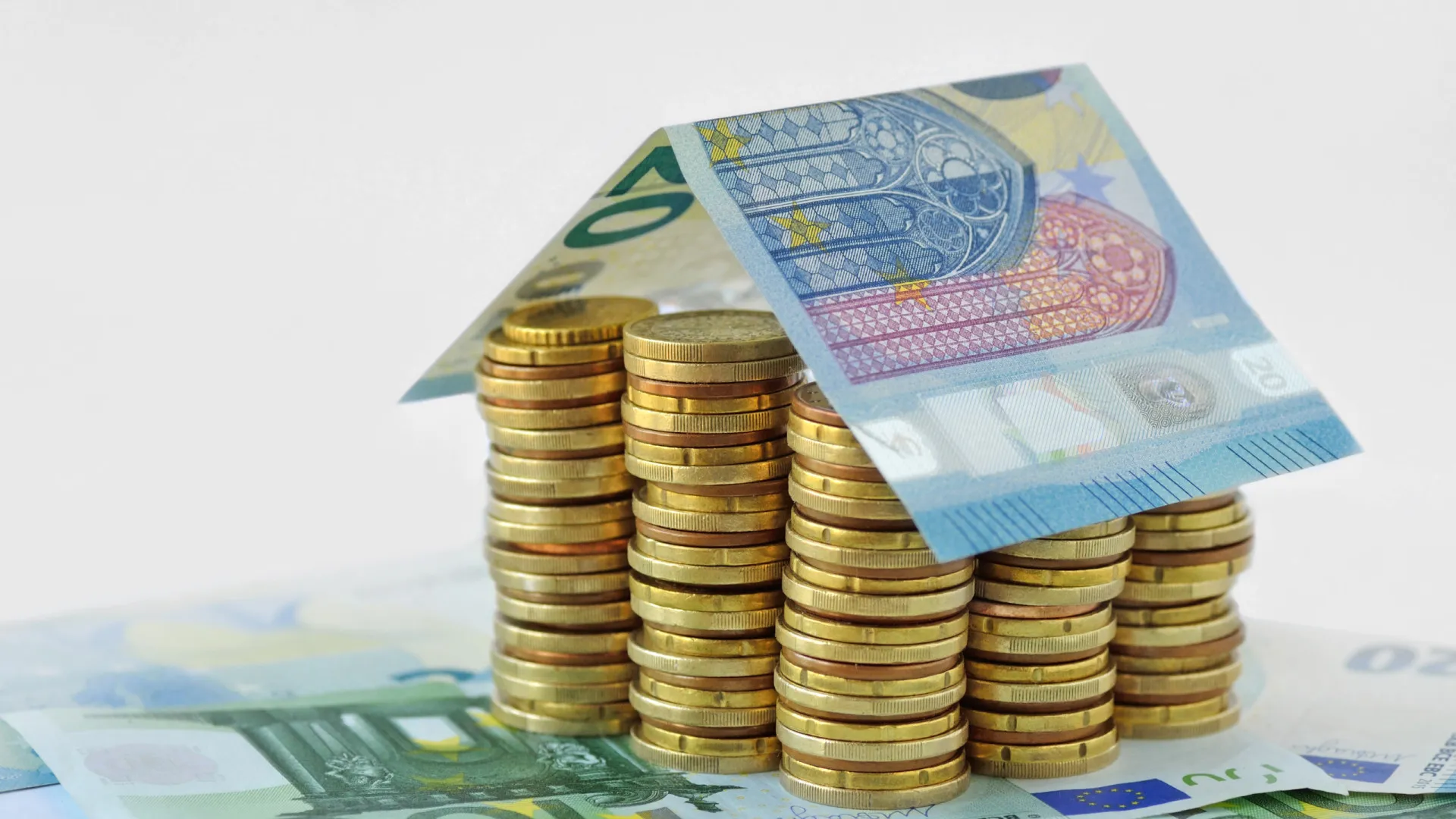 
                    Jovens que vendam 1.ª casa têm de devolver isenção de IMT? Fisco responde
                