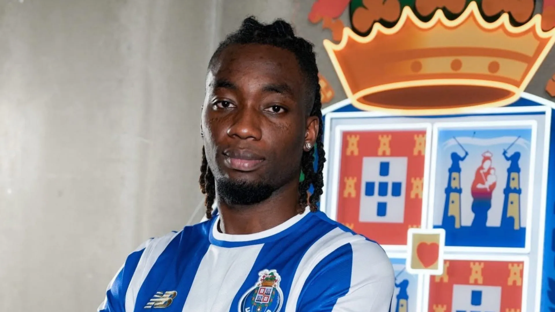 
                    Oficial: FC Porto anuncia Yann Karamoh como reforço (fora de horas)
                