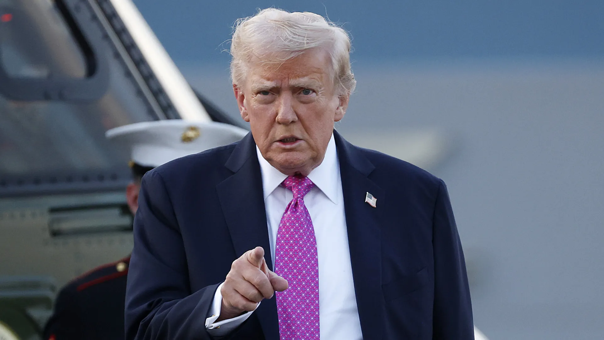 
                    Trump quer designar filiais da Irmandade Muçulmana como terroristas
                