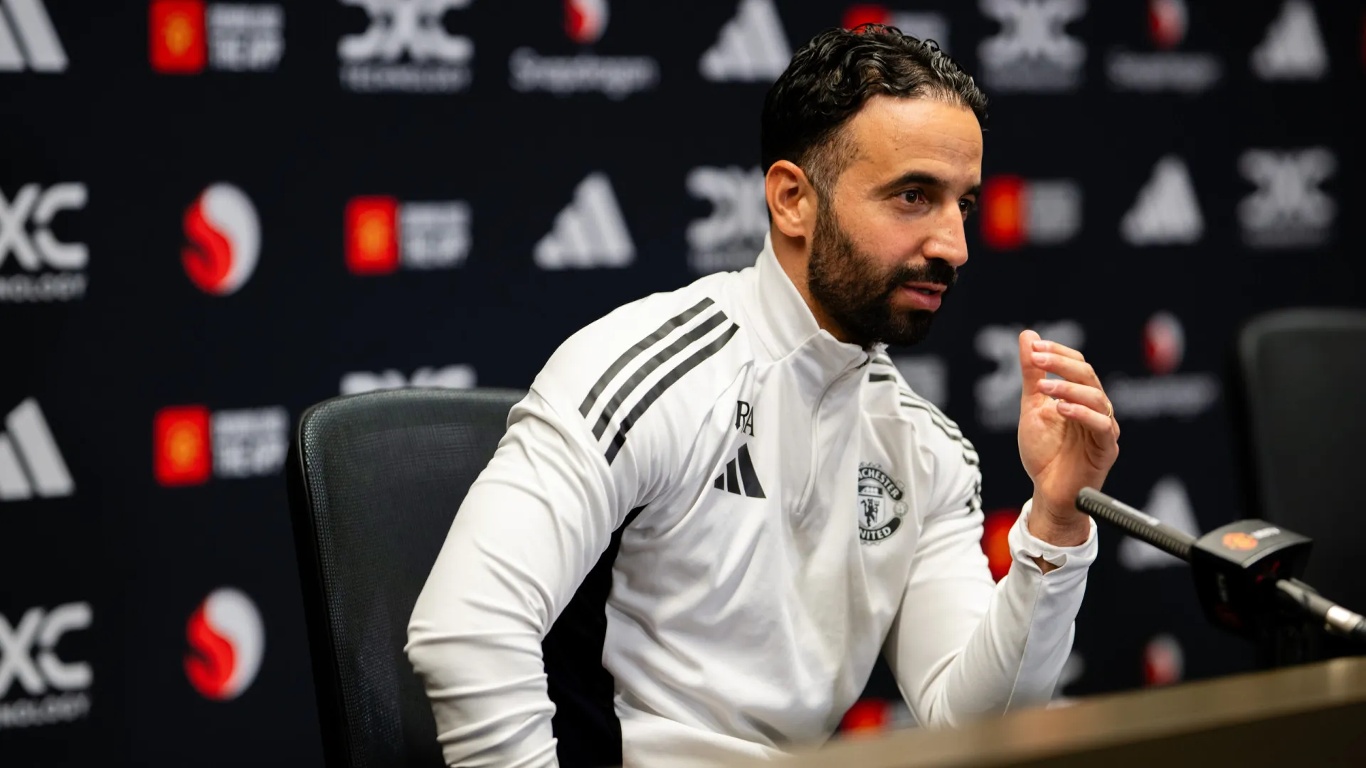 Ruben Amorim responde a comentários de CR7 sobre o United: "Ele sabe..."