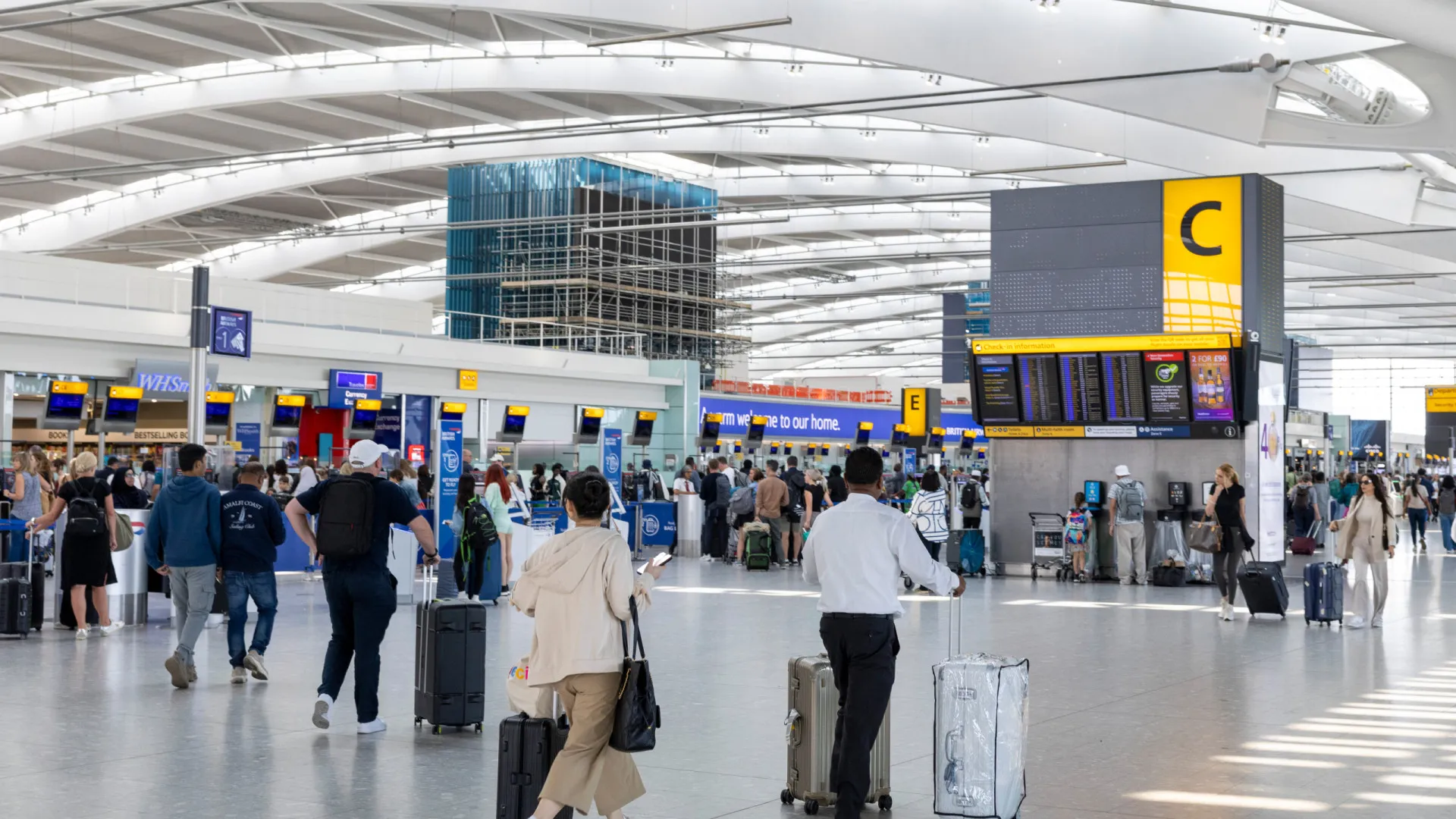 
                    Aeroporto londrino de Heathrow bateu novo recorde de passageiros em 2025
                