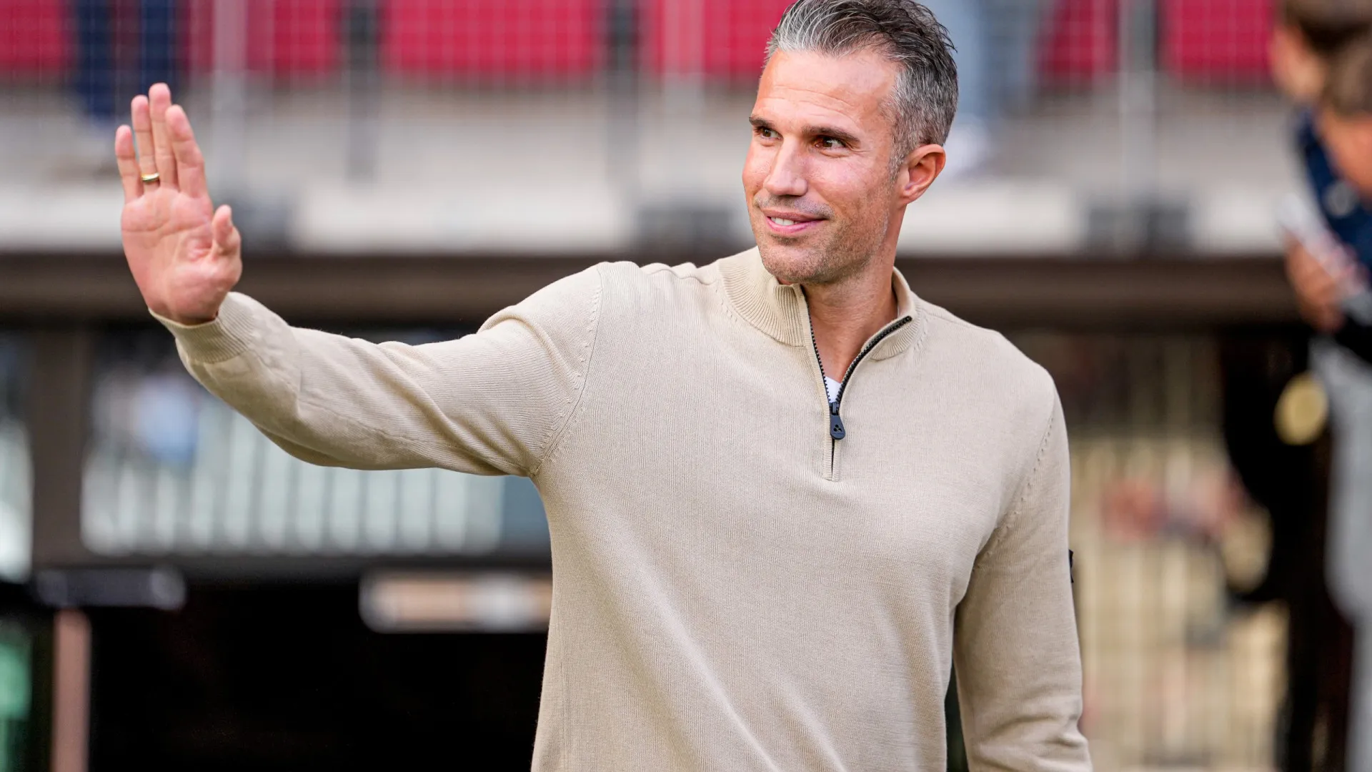 Robin van Persie rejeita "favoritismo" no Sporting de Braga-Feyenoord