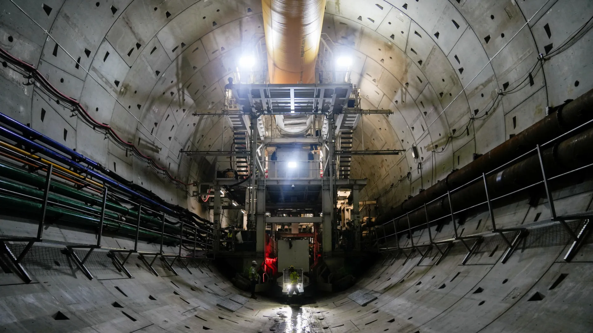 "Primeira vez". Túnel do Metro aberto por debaixo do Canal do Panamá
