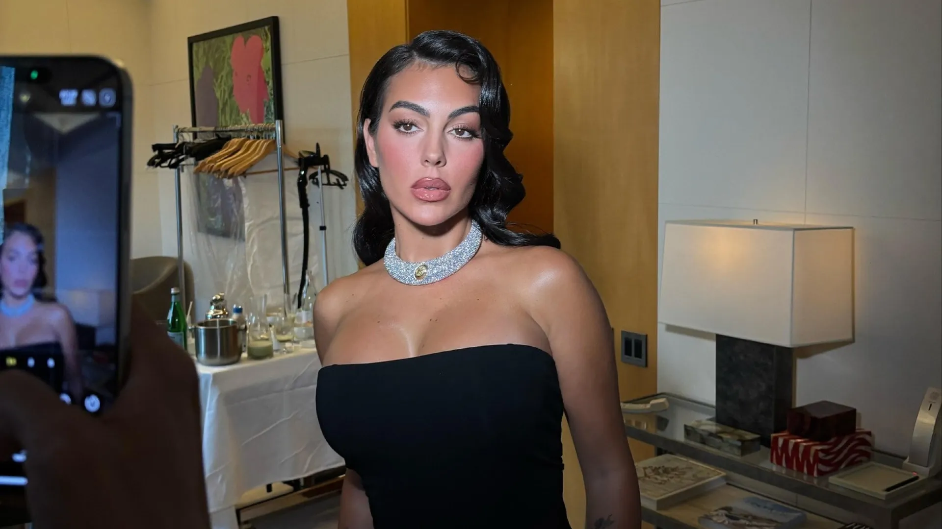 
                    Sabe qual é o truque (antigo) que Georgina usa para a tosse dos filhos? 
                