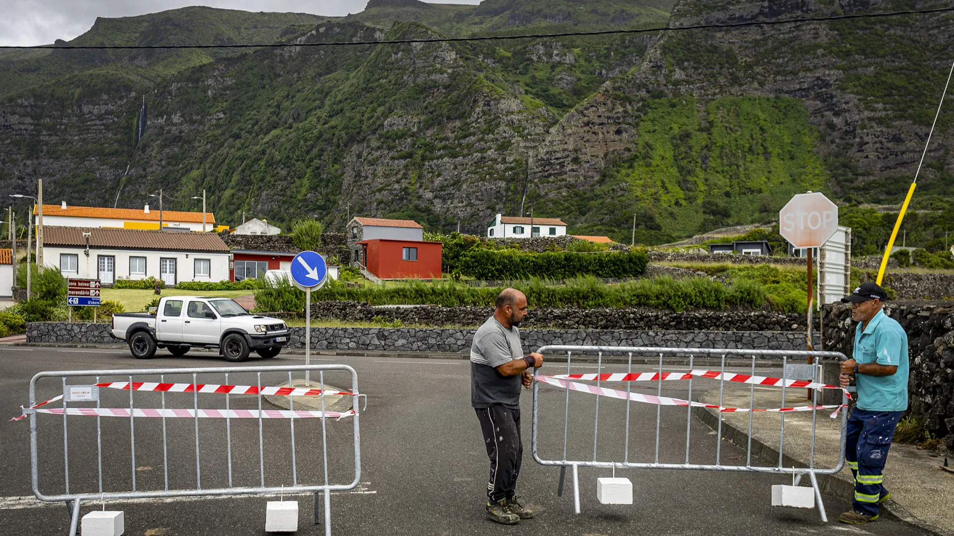 
                    Mau tempo provoca 4 ocorrências nos Açores. Nas Flores e em São Miguel
                