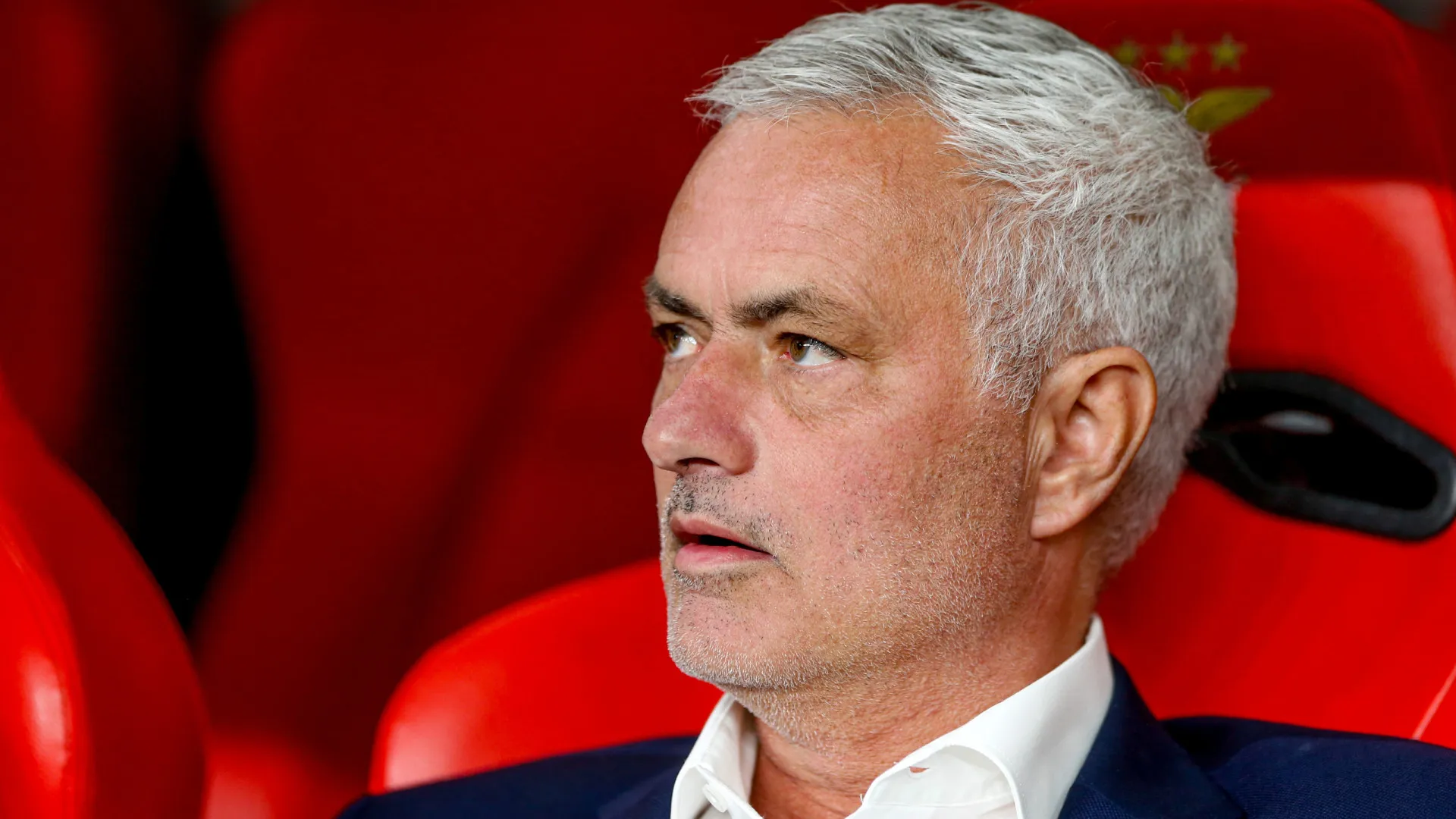 
                    'Mini-revolução' no Benfica. O onze provável de Mourinho na Taça da Liga
                