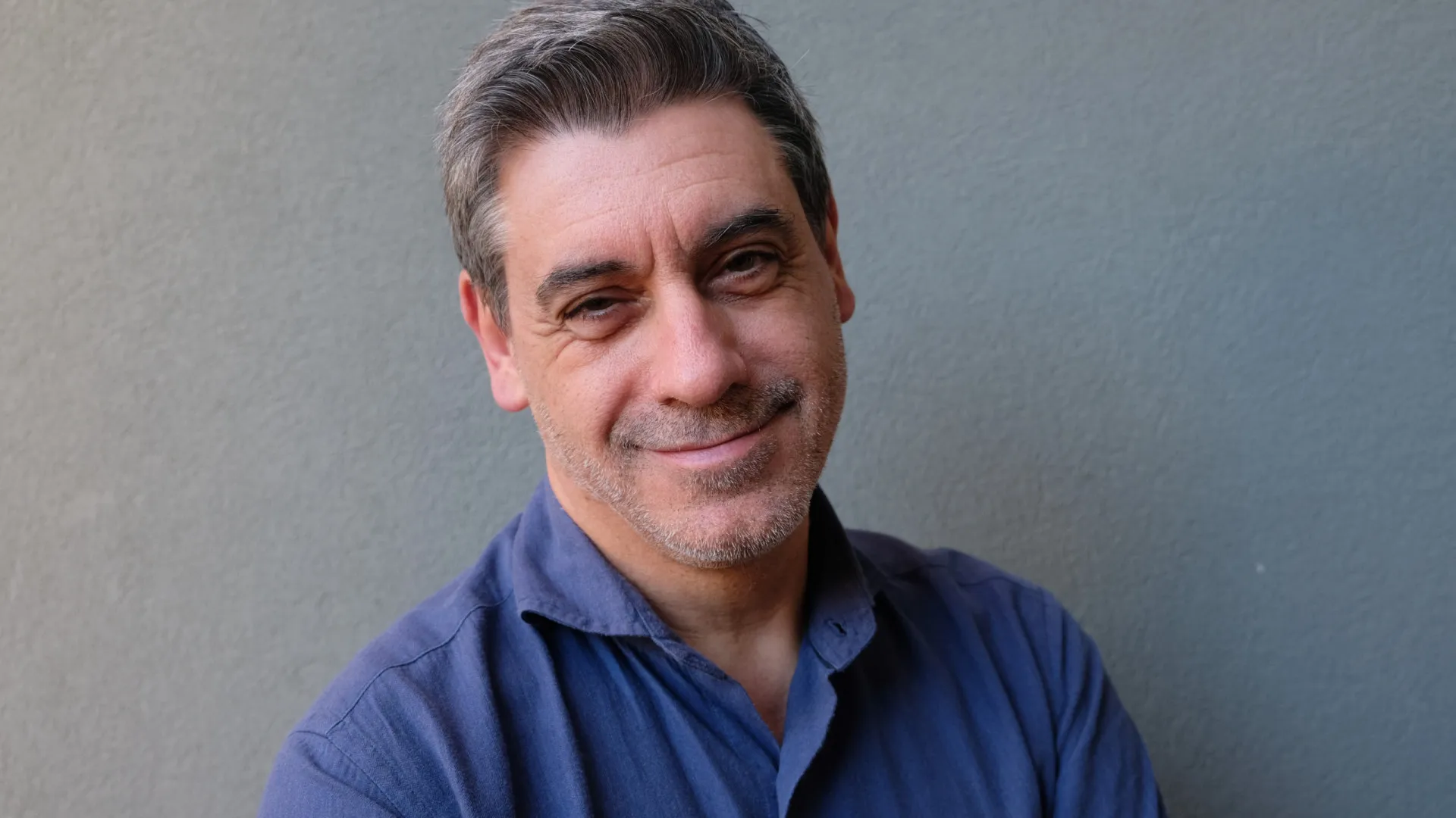 
                    Miguel Carvalho apresenta 