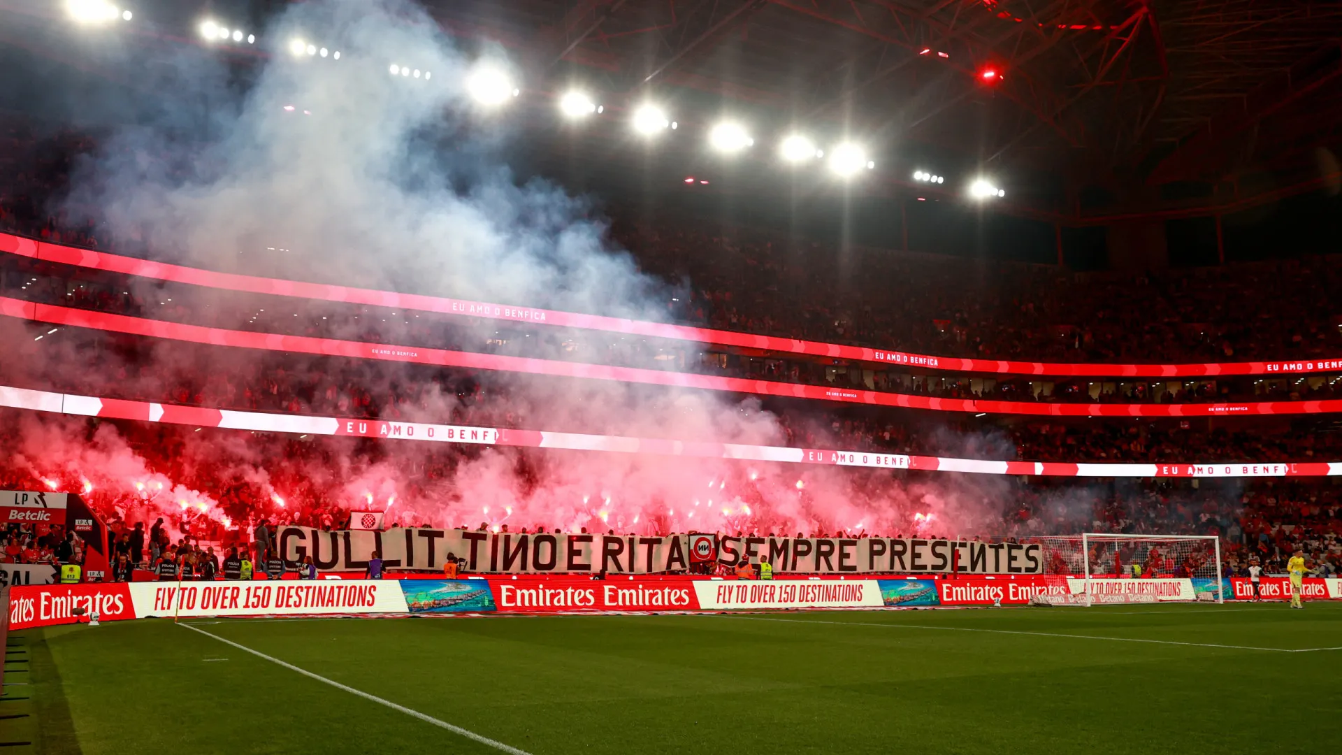 Empate... e multas. Jogo com o Rio Ave ainda mexe e custa caro ao Benfica