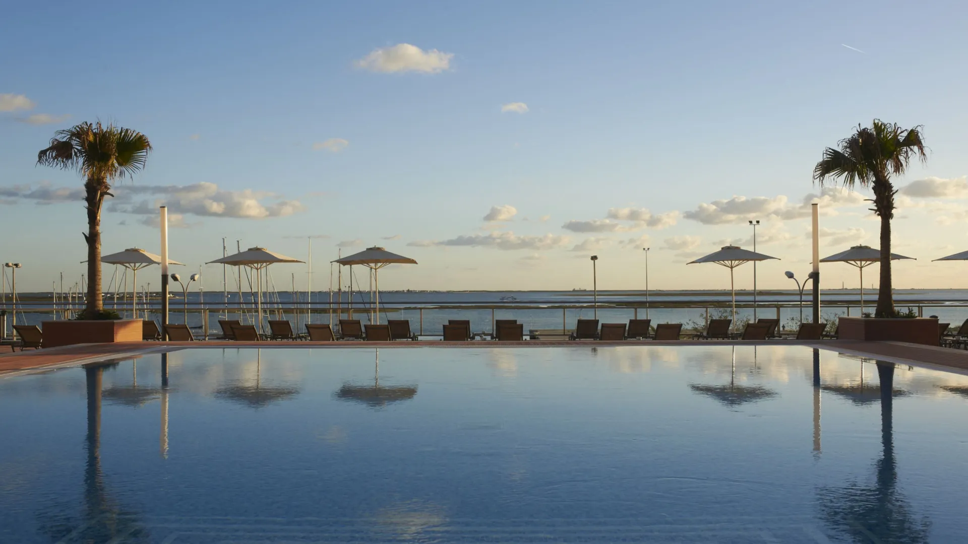 Real Marina Hotel: Comer, beber e dormir com vista para Ria Formosa