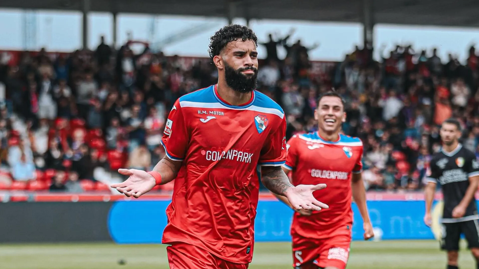 
                    João Nuno perde na estreia pelo Estrela. Nacional vence com reviravolta
                