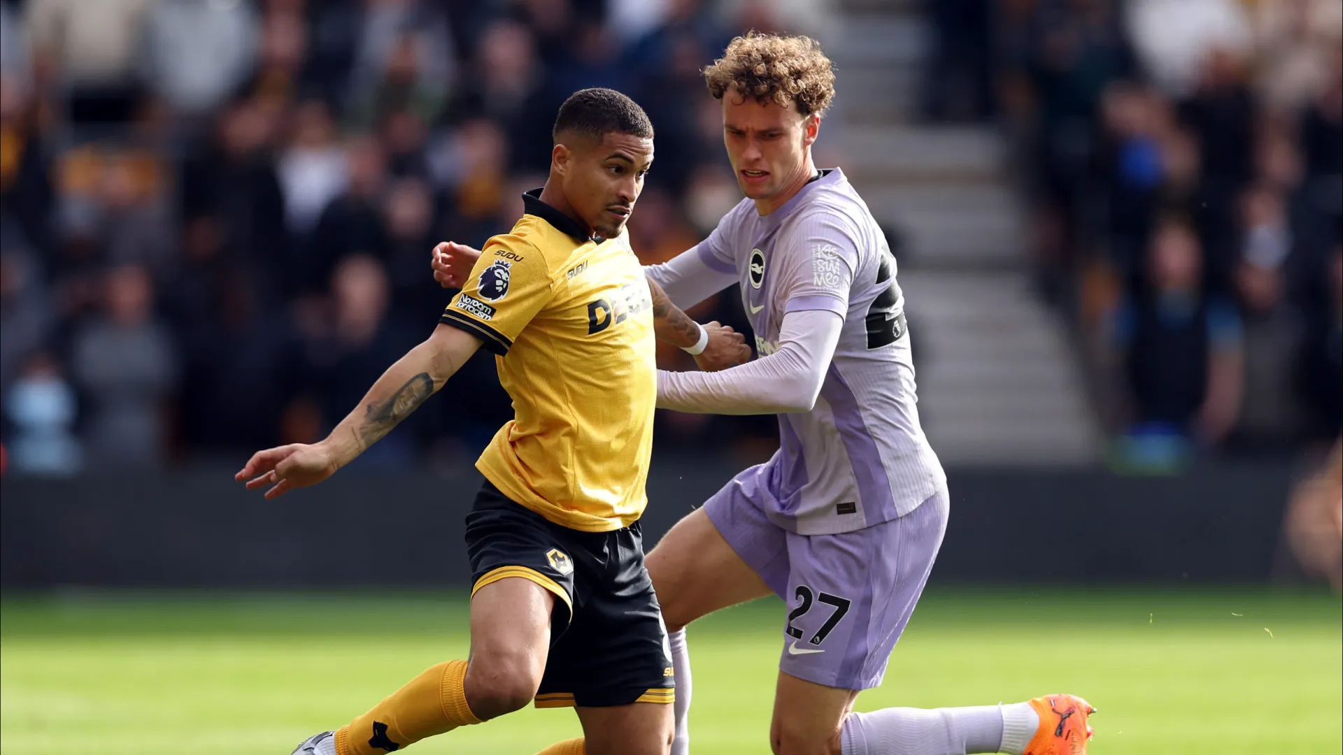 
                    Vítor Pereira é expulso e Wolves deixam fugir vitória. Newcastle vence
                