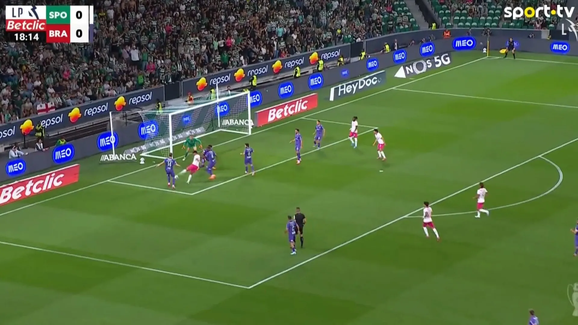 
                    Eis o golo que deu vantagem ao Sporting frente ao Sporting de Braga
                