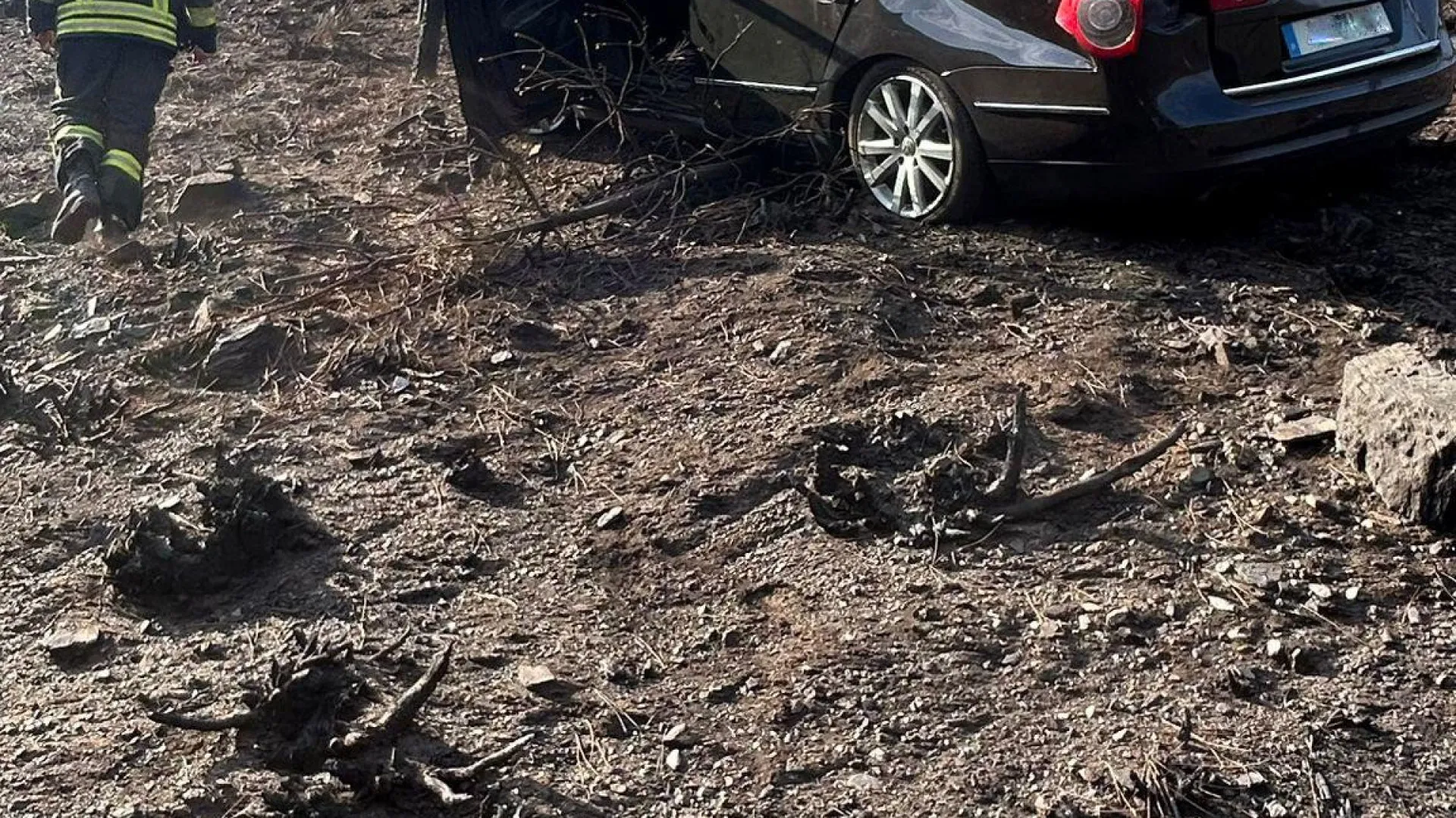 Um morto após despiste de carro por ravina de 40m em Mondim de Basto