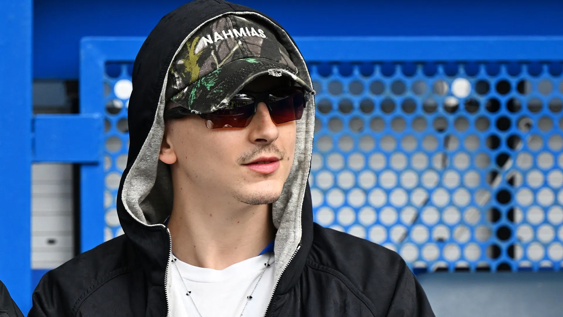 Confirma-se: Timothée Chalamet está de cabeça rapada