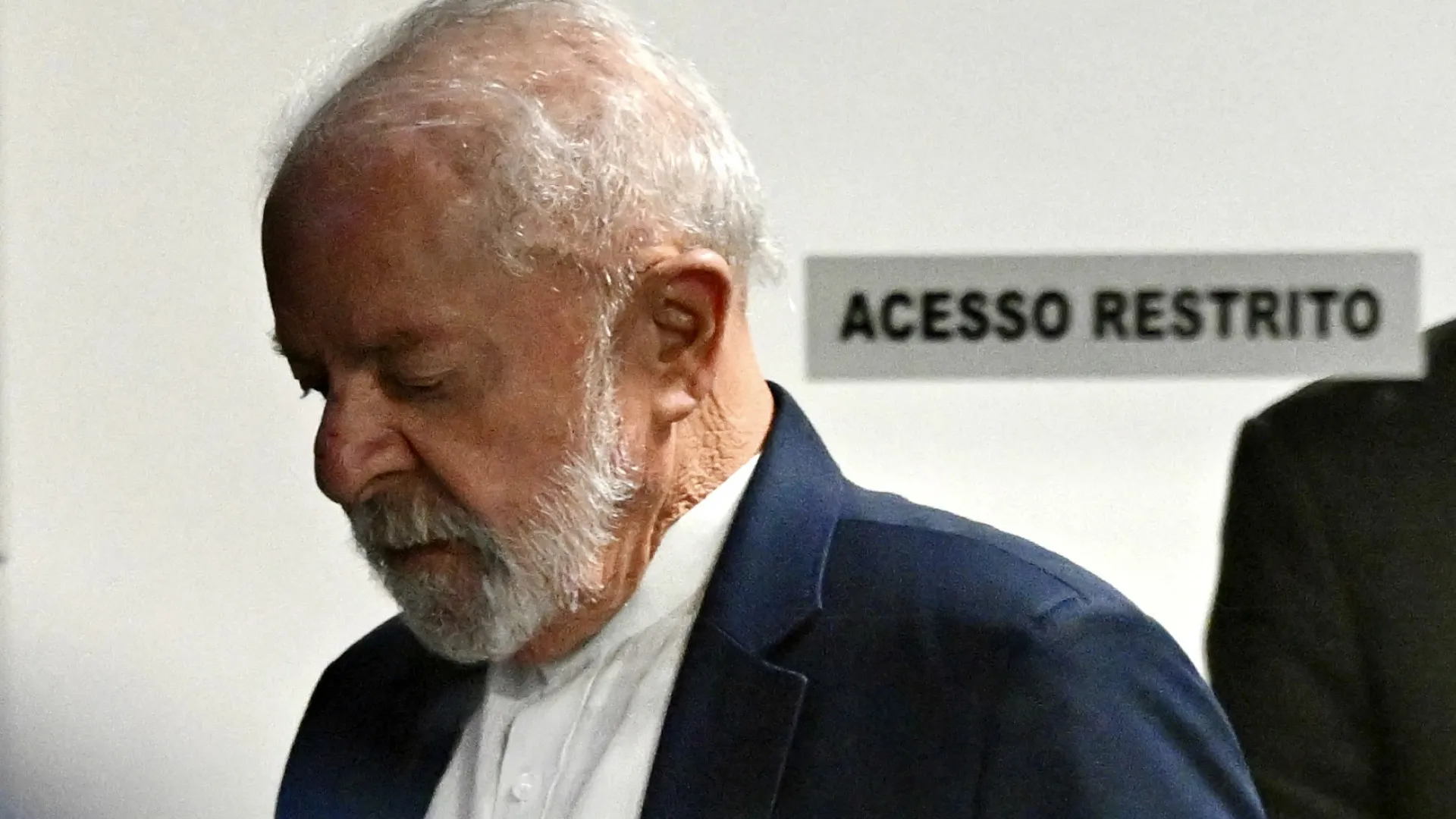 
                    Lula da Silva vai à cimeira entre países latino-americanos e UE
                