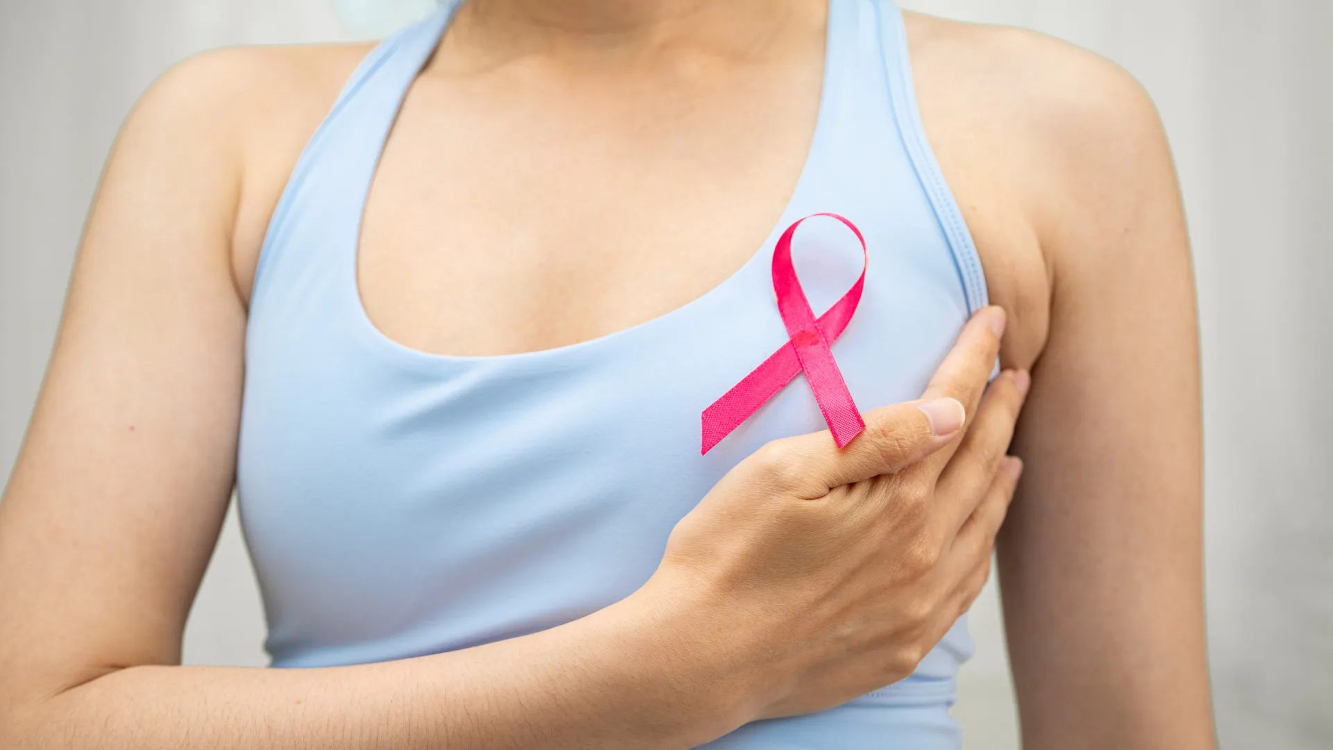 
                    'Outubro Rosa': A luta contra o cancro da mama não é só das mulheres
                