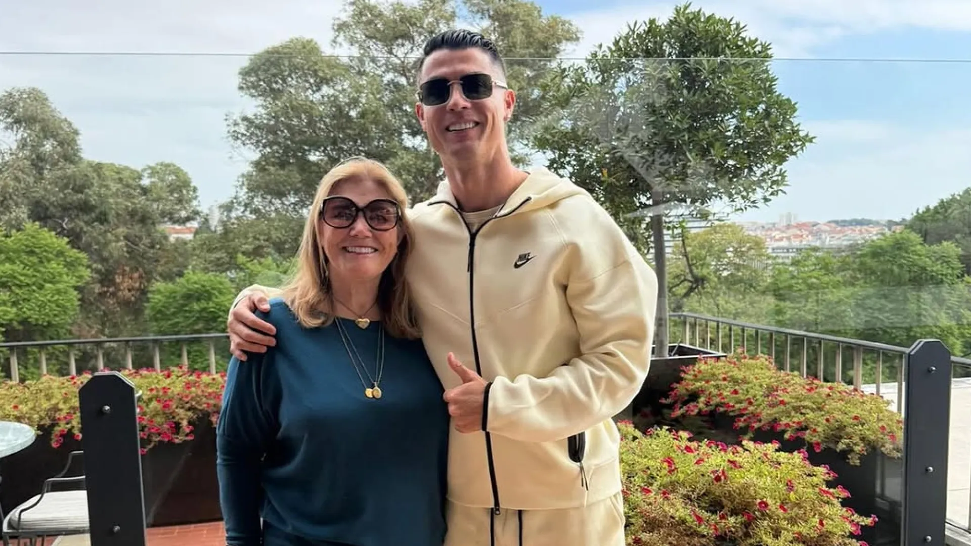 Dolores Aveiro toda ‘babada’ com Cristiano antes do jogo da seleção