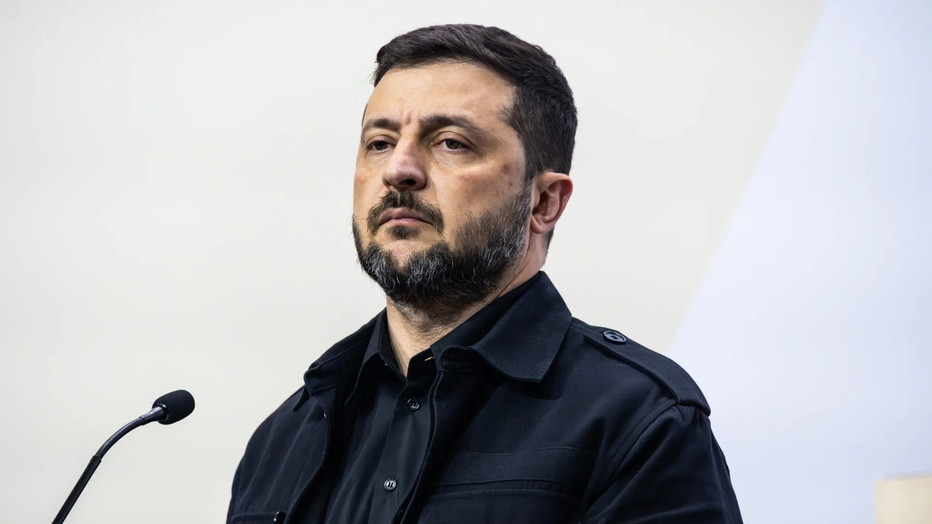 
                    Zelensky disponível para ir a Budapeste reunir-se com Trump e Putin
                