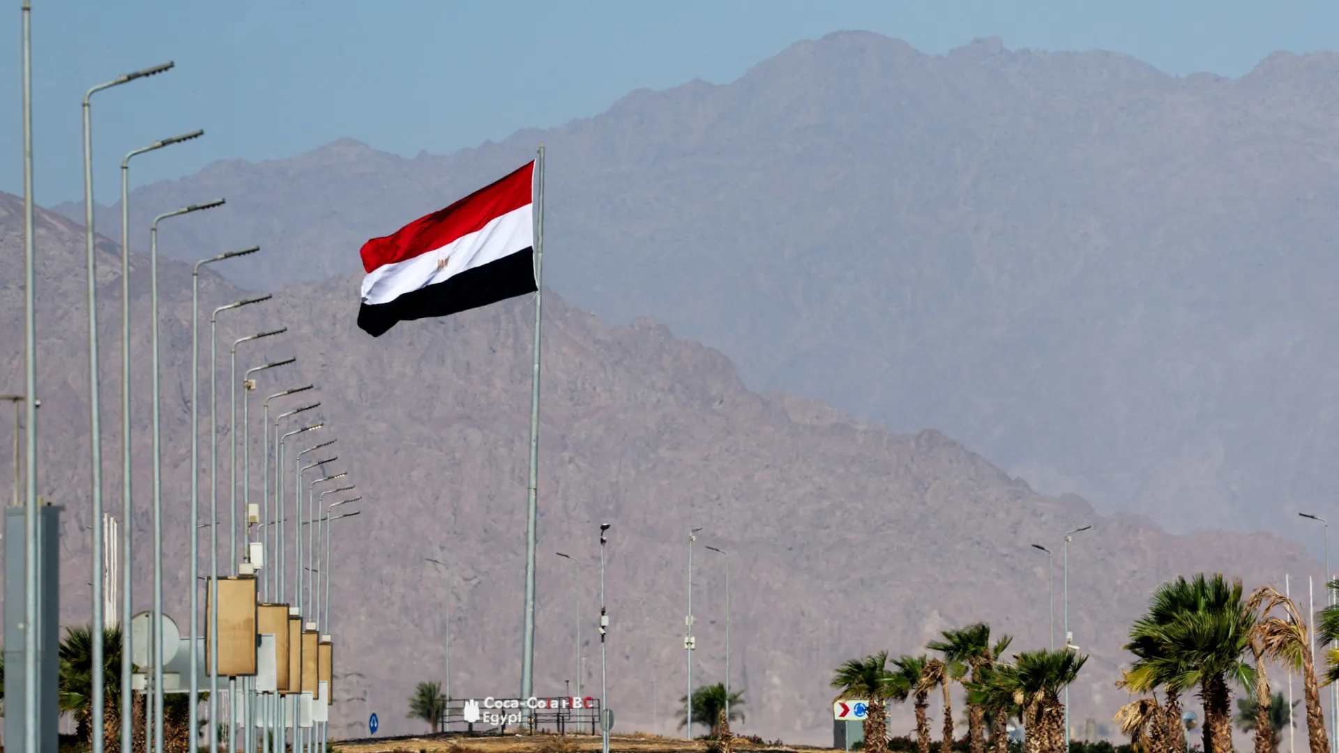 Dois mortos (e 40 feridos) em colisão entre autocarro e camião no Egito