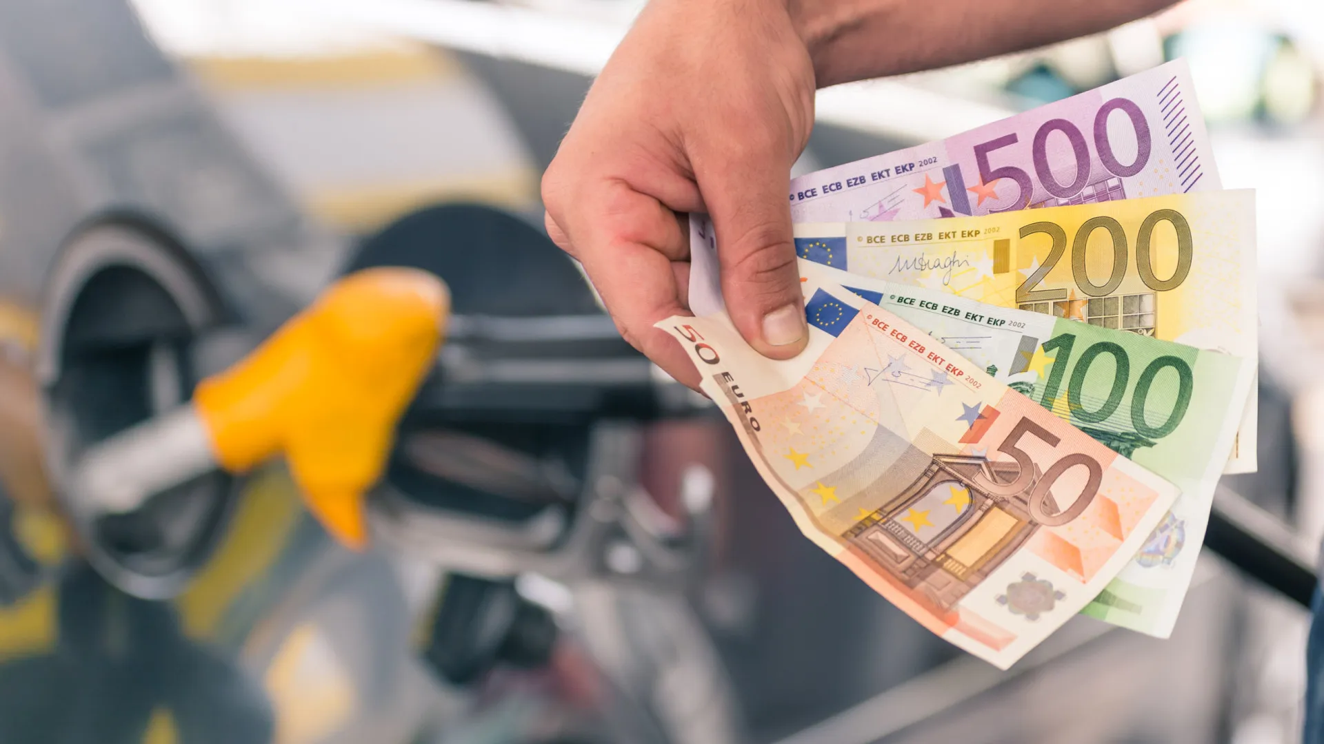 
                    O que aconteceu aos combustíveis esta semana? Veja os novos preços
                