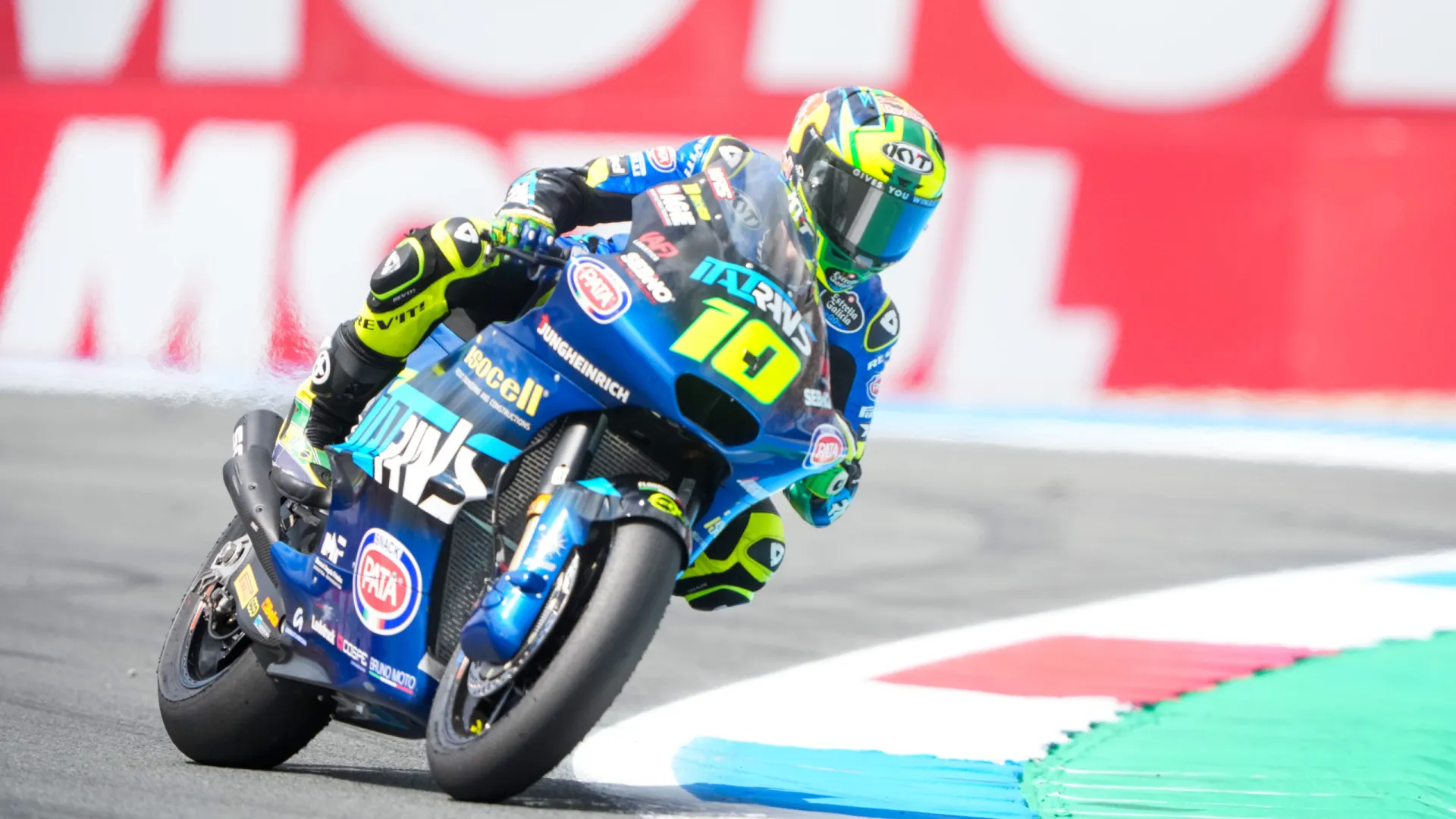 
                    Oficial: Diogo Moreira sobe ao MotoGP com a Honda e fecha pelotão de 2026
                