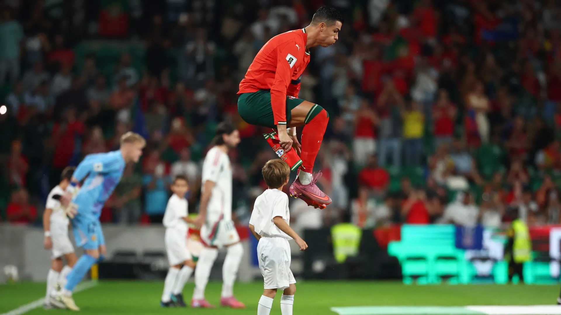 
                    [1-1] Portugal-Hungria: Cristiano Ronaldo faz o empate e há 'Siiiii'
                