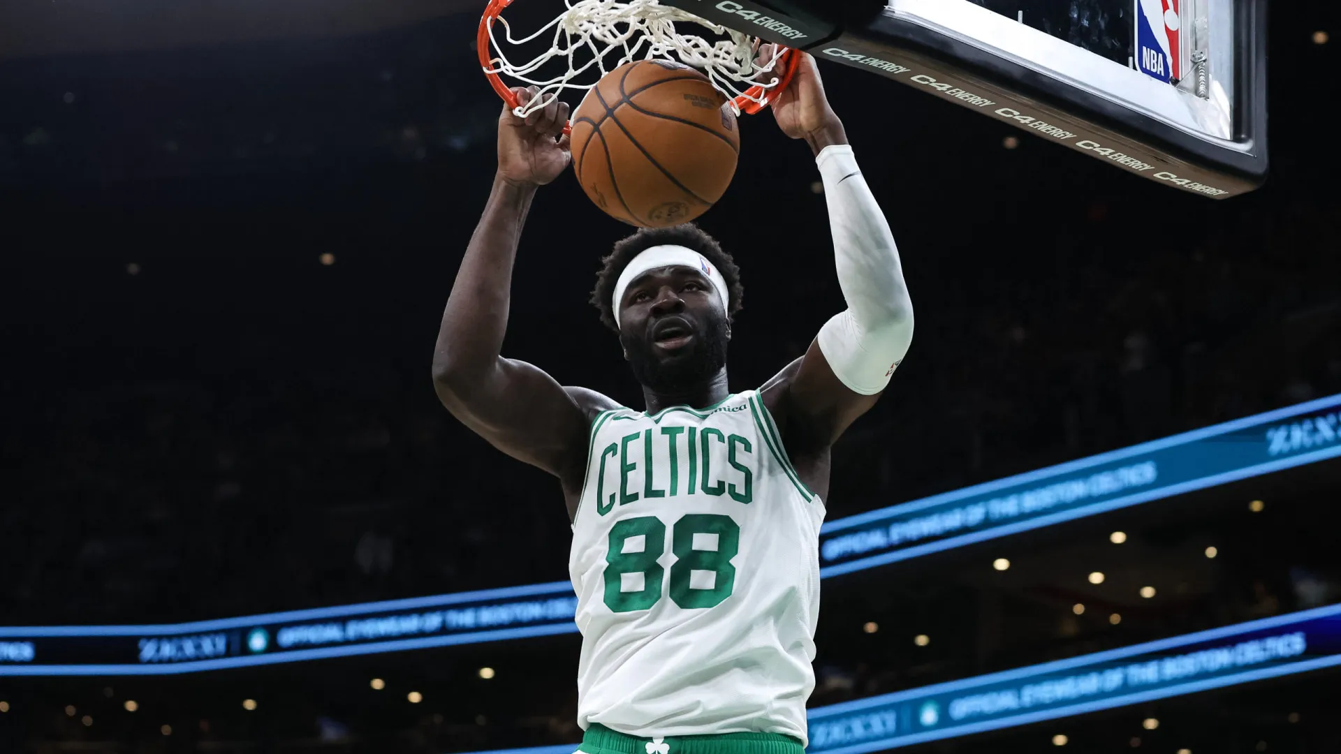 Neemias Queta responde a rumores de saída com ‘show’ nos Boston Celtics
