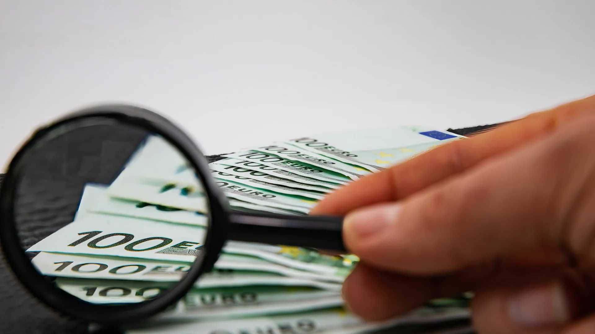 
                    Cerca de 27 mil suspeitas de fraude comunicadas à UE (mas há falhas)
                