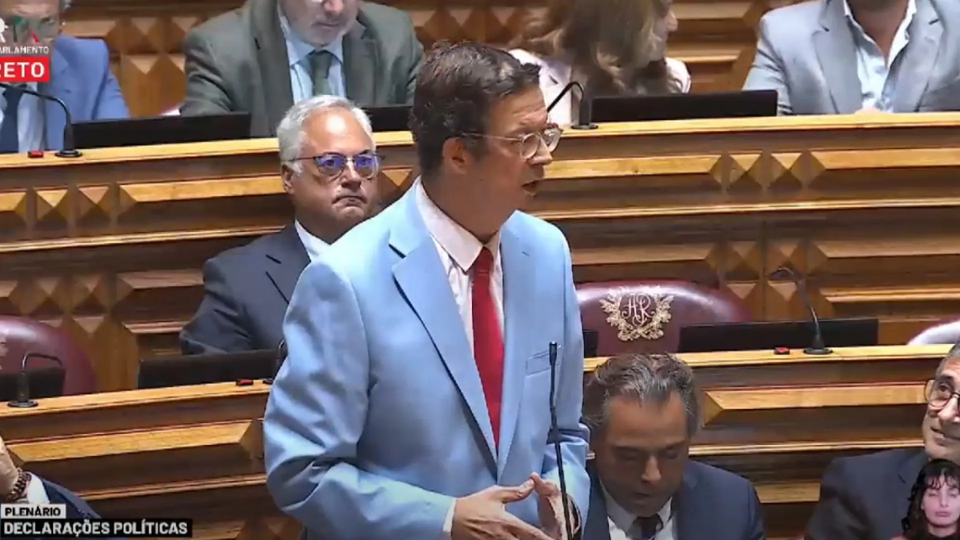 "Vamos limpar Portugal do populismo de uns e da incompetência de outros"