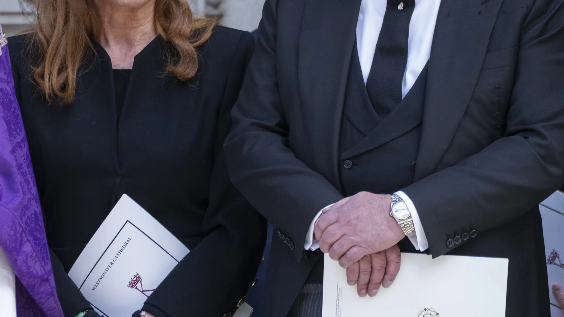 
                    Ex-príncipe André e Sarah Ferguson reaparecem após escândalo sexual
                