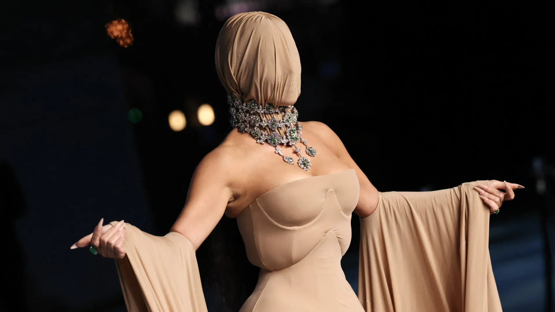 Oito visuais excêntricos de Kim Kardashian (que deram muito que falar)
