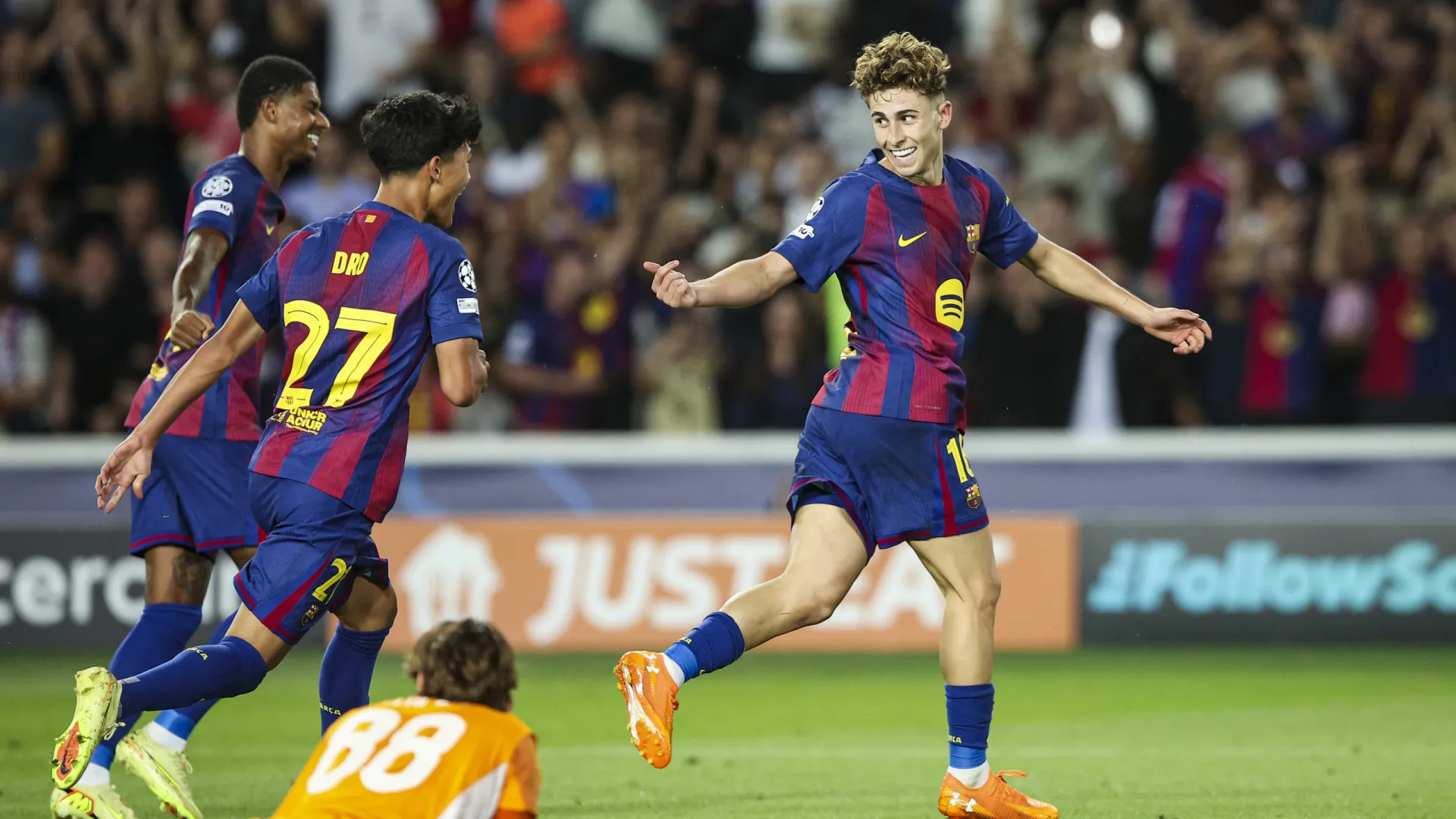 Barcelona afunda Olympiacos em tarde de 'karaté à portuguesa'