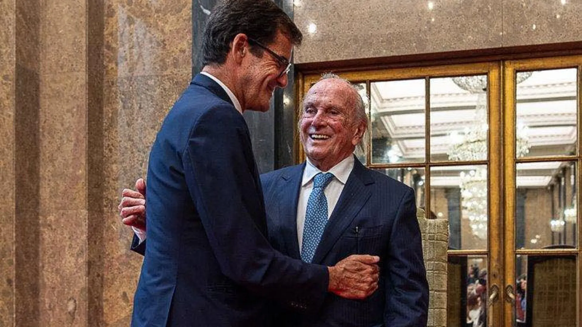 
                    Rui Moreira lamenta morte de 
