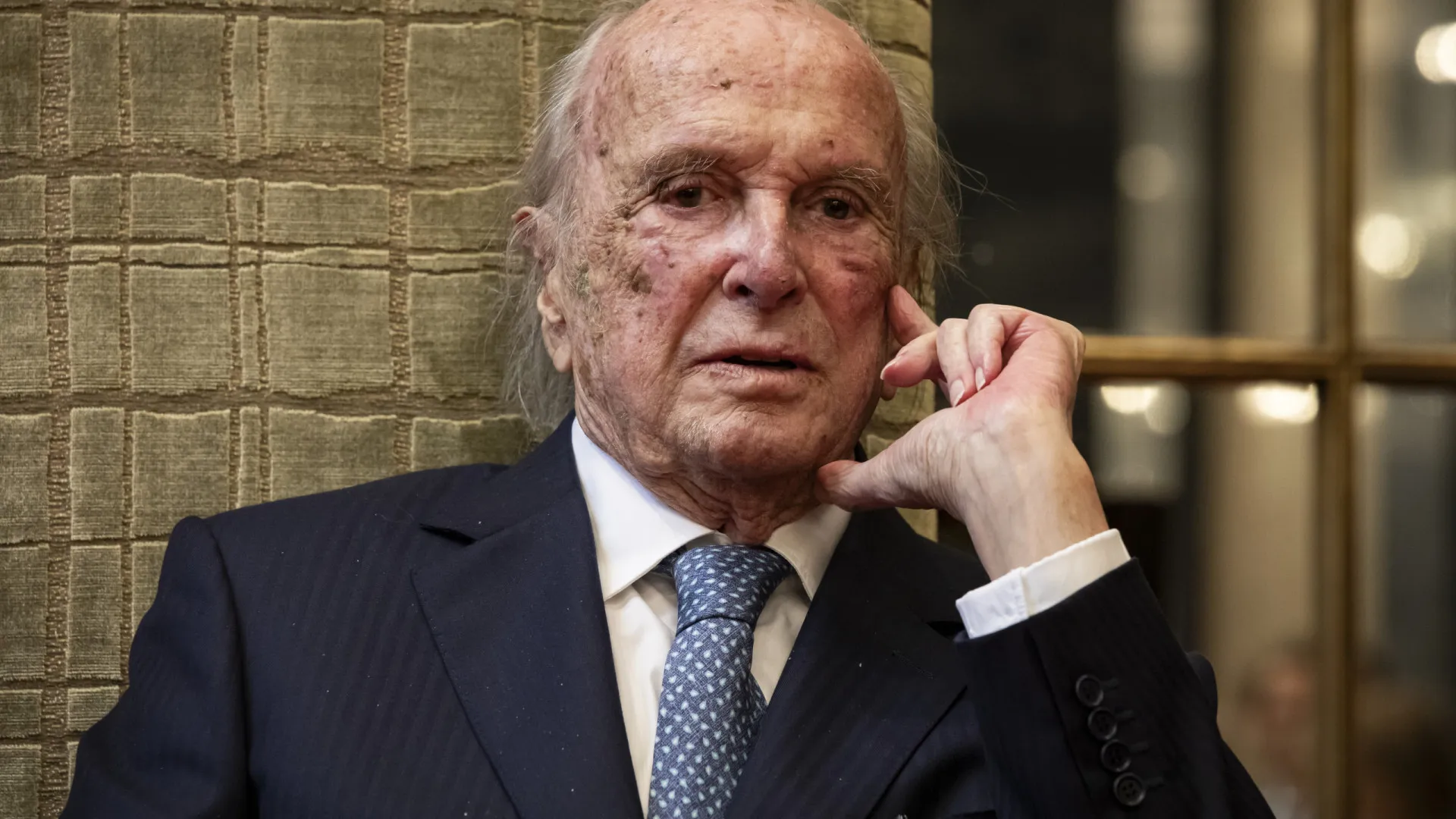 Parlamento presta homenagem a Balsemão: