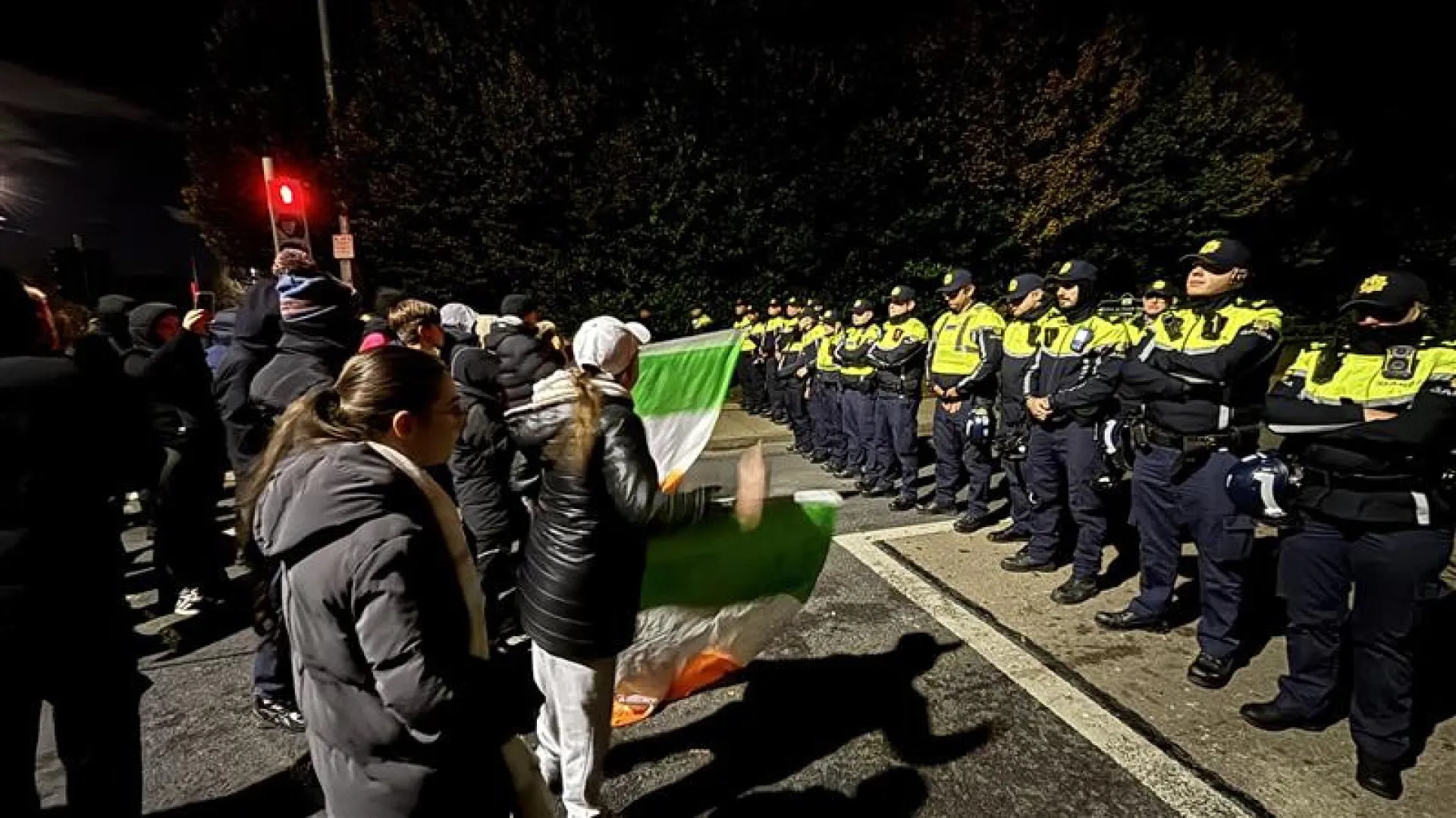 Vinte detidos em manifestação em Dublin contra requerentes de asilo