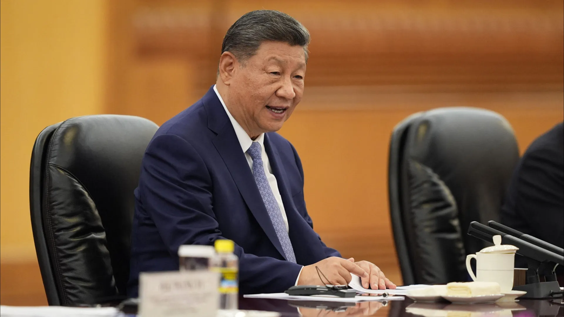 
                    China garante apoio à Venezuela na véspera de aniversário de Nicolás Maduro
                