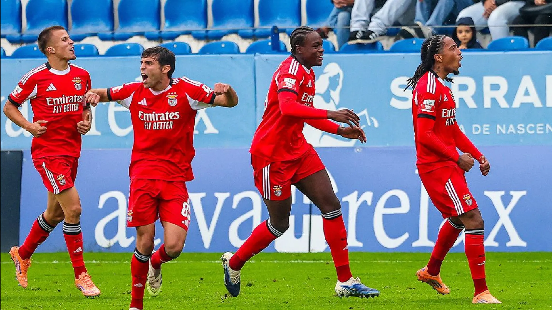 Benfica B estreia-se a vencer na II Liga. Chaves perde invencibilidade