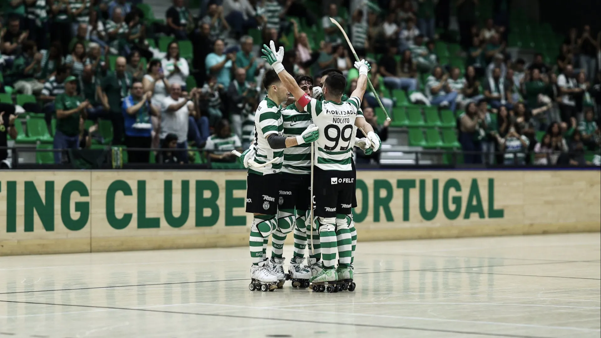 Sporting aplica 'chapa 8' ao HC Braga e sobe, à condição, à liderança