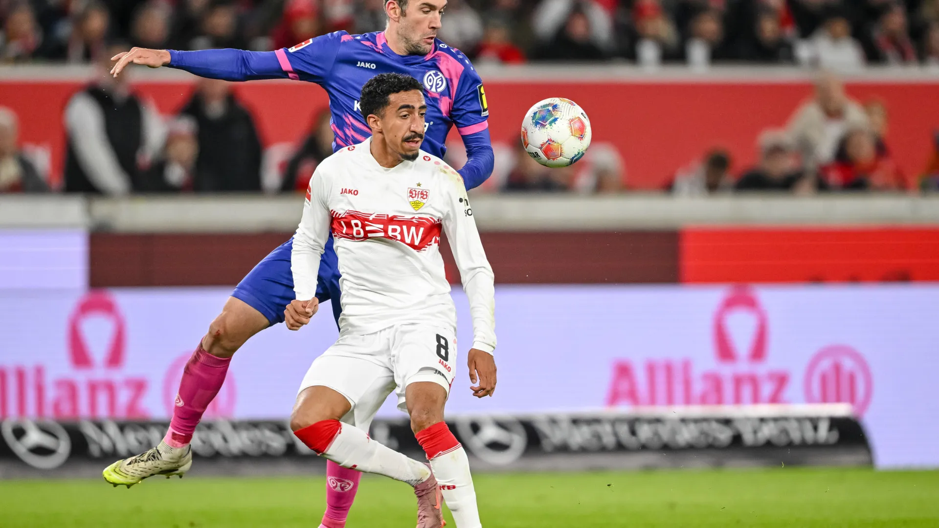 
                    Tiago Tomás presente na quinta vitória seguida do Estugarda na Bundesliga
                