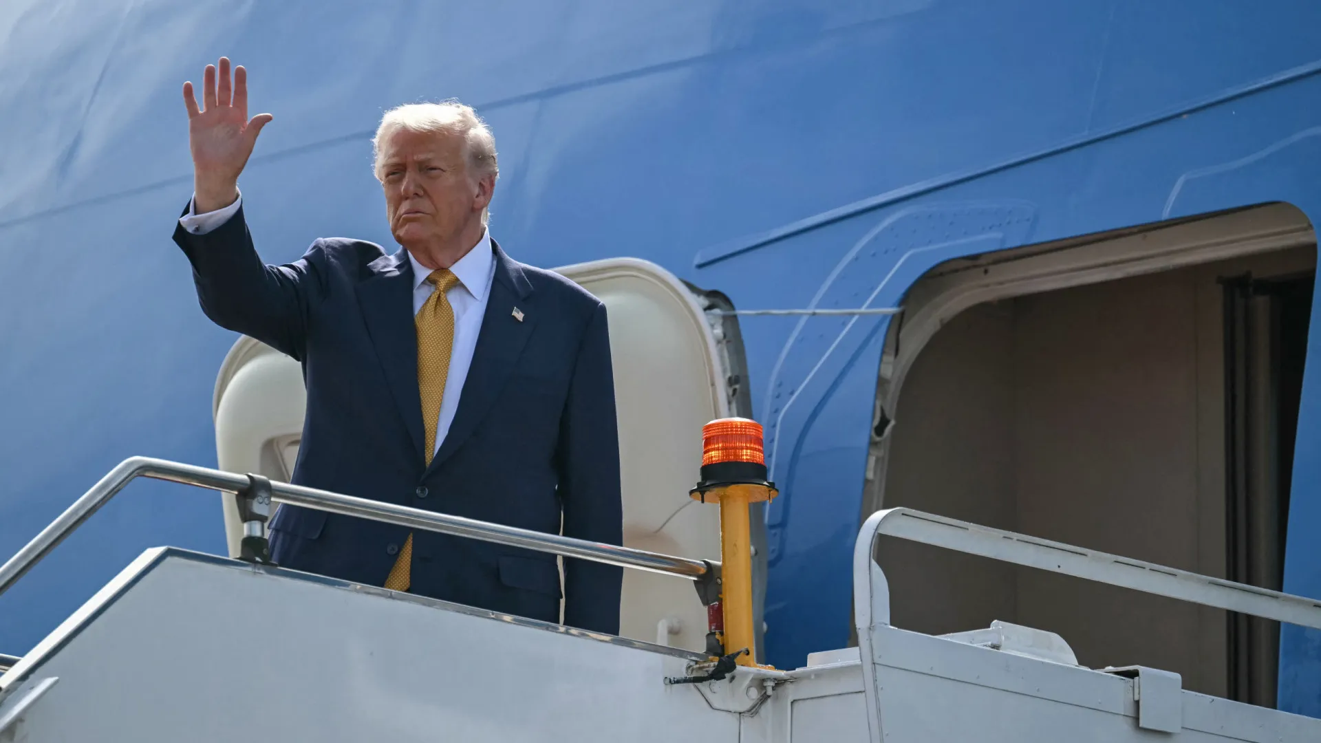 
                    Trump considera inoportuno teste de míssil russo de propulsão nuclear
                