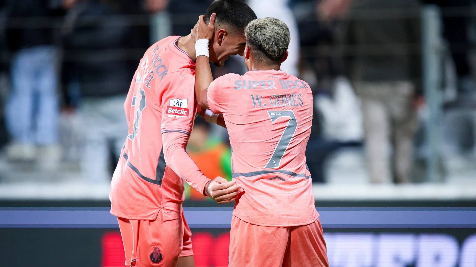 Deniz Gul motivou a 'loucura' no seio do FC Porto frente ao Moreirense