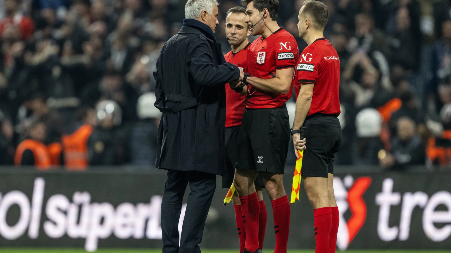 
                    Escândalo 'rebenta'. Centenas de árbitros turcos envolvem-se em… apostas
                