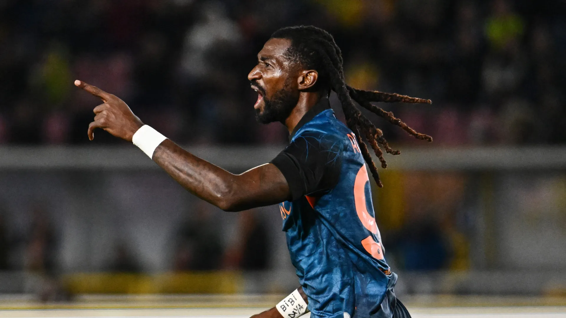 Frank Anguissa coloca Napoli cada vez mais líder da Serie A