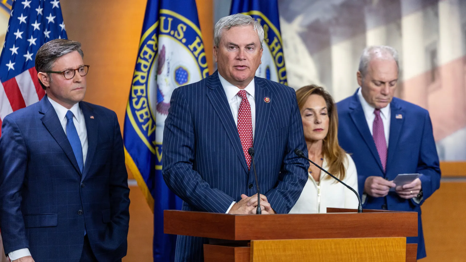 
                    Deputado republicano pede que ex-médico de Biden fique sem 